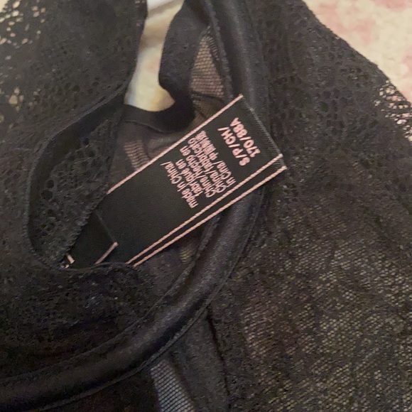 Lingerie - Picture 3 of 5